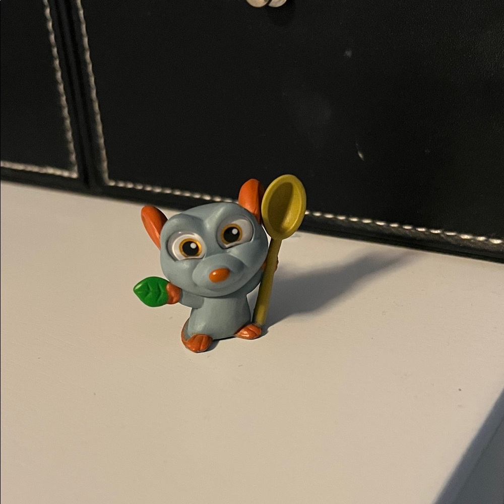 Disney doorables series 10 Remy